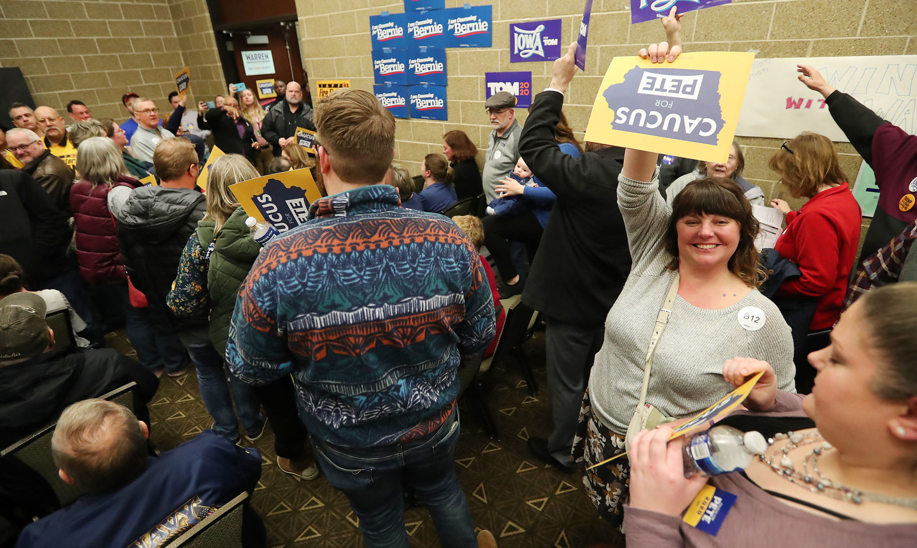020420-ia-caucus-ks-011